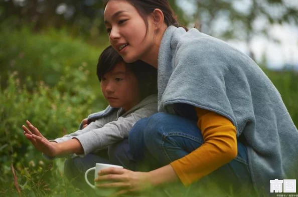海角披风少年 妈妈：勇敢追梦，母爱的力量助力少年成长与奋斗的感人故事